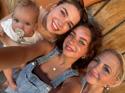 Elyse W - Undefined Babysitter