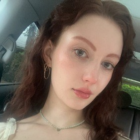 Katarina V - UAB Babysitter