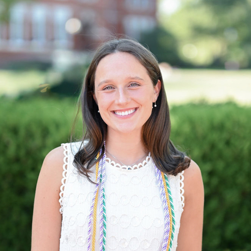 Elisabeth B – Auburn Student Seeking Babysitting Jobs