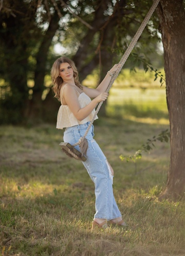 Makennah F - Paris Junior College  Babysitter