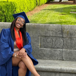 Naiyah W – DePaul Student Seeking Babysitting Jobs