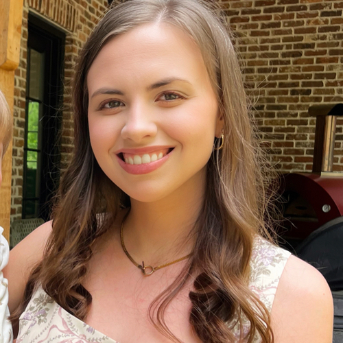Chloe S – UAB Student Seeking Nanny Jobs