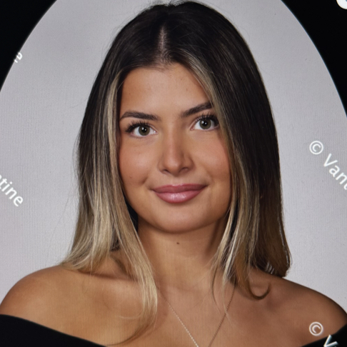 Isabella W - Cuse Babysitter