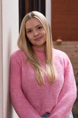 Mia D - Columbia Babysitter