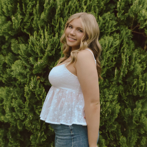 Ellie B - Shepherd Babysitter