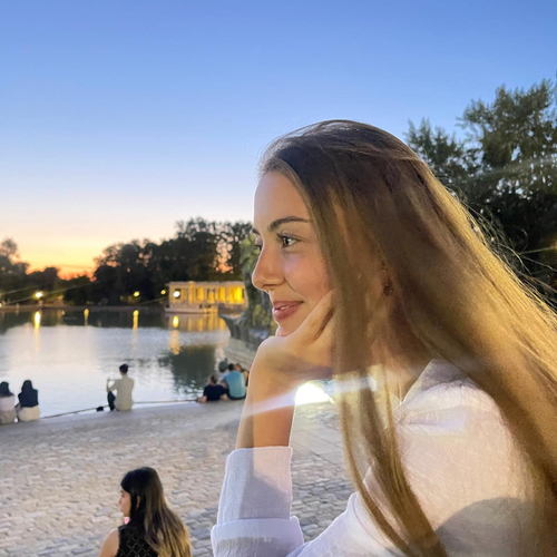 Naomi M - Undefined Babysitter