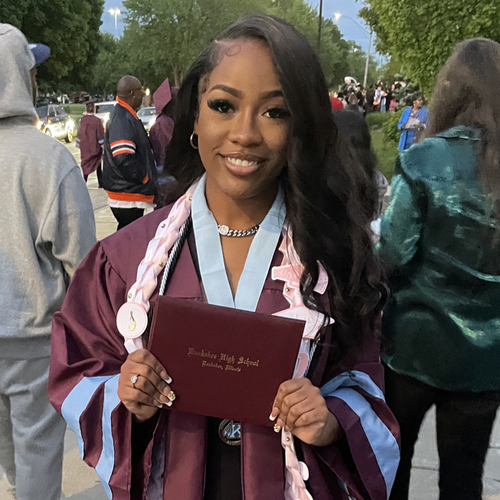 Sonji B - Kankakee Community College  Babysitter