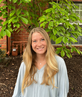 Olivia H - Belmont Babysitter