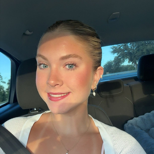 Mackenzie L - Florida Gulf Coast Babysitter