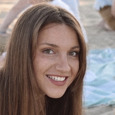 Gillian S – Tulane University Student Seeking Babysitting Jobs