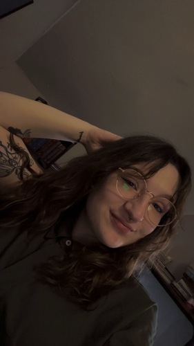 Hayle O - Community College of Rhode Island Babysitter