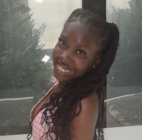 Monikia S - SUNY Old Westbury Babysitter