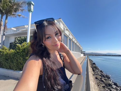 Monique B - UNM Babysitter