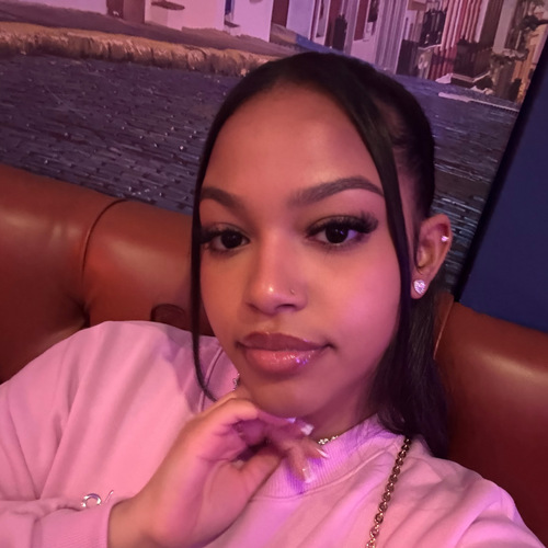 Islaury R - CUNY BMCC Babysitter