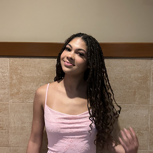 Jazmine P - American Career College-Anaheim Babysitter