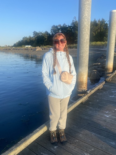 Amelia P - Madison Media Institute-Rockford Career College Babysitter