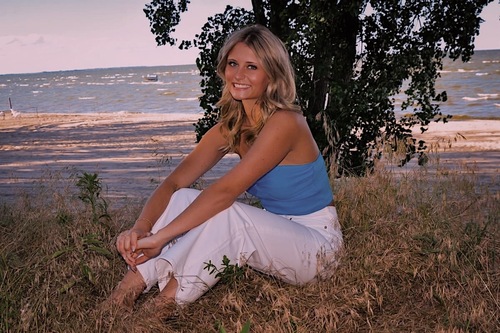 Hailey S - Delta Babysitter