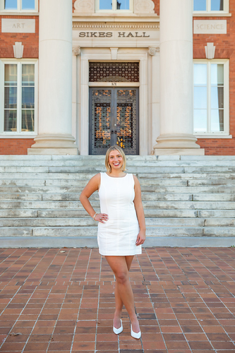 Ellie P - Clemson Babysitter