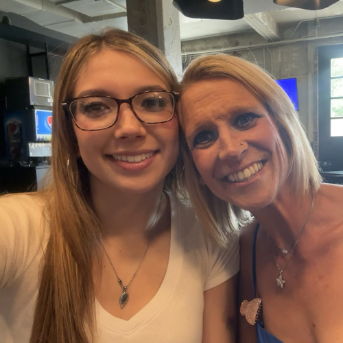 Olivia S - Harding Babysitter