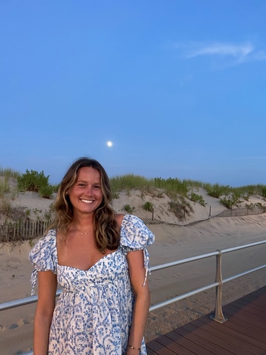 Julia F - VA Tech Babysitter