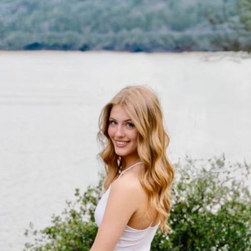 Jayda W - Shasta Babysitter