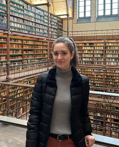 Vivian S - USF Babysitter