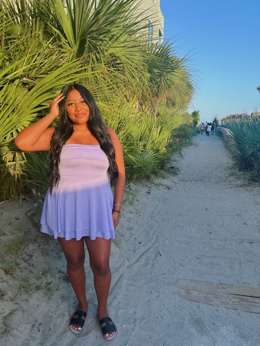 Arianna N - Clemson Babysitter