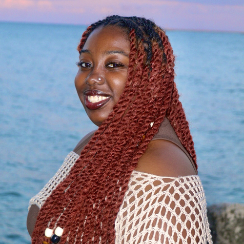 Chaniyah C - Prairie State College  Babysitter