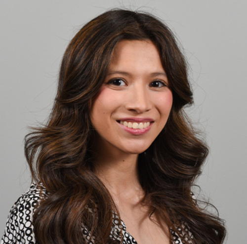 Jazlyn V - Aurora Babysitter