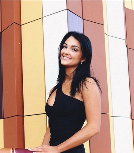 Samantha D - St. Thomas Babysitter