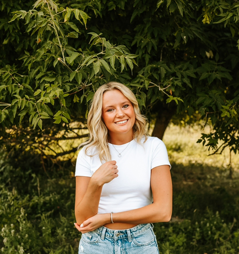 Sydnee L - Academy for Salon Professionals Babysitter