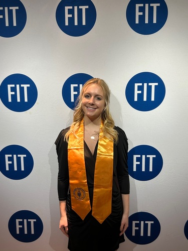 Eloise L - FIT Babysitter