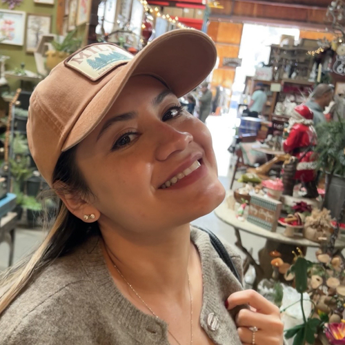 Osmary A - San Diego Mesa College  Babysitter