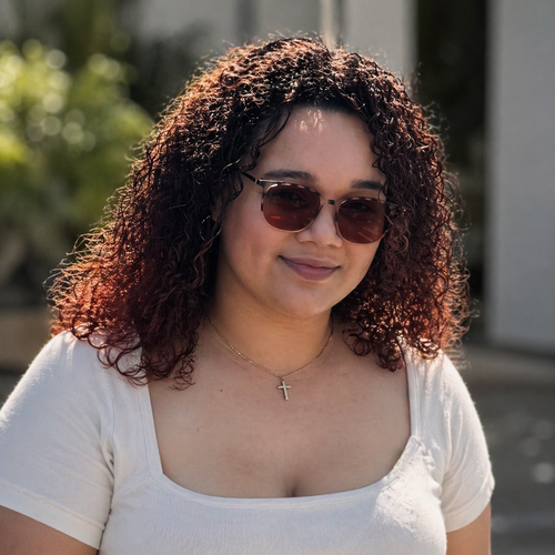 Hilary J - Valencia Babysitter