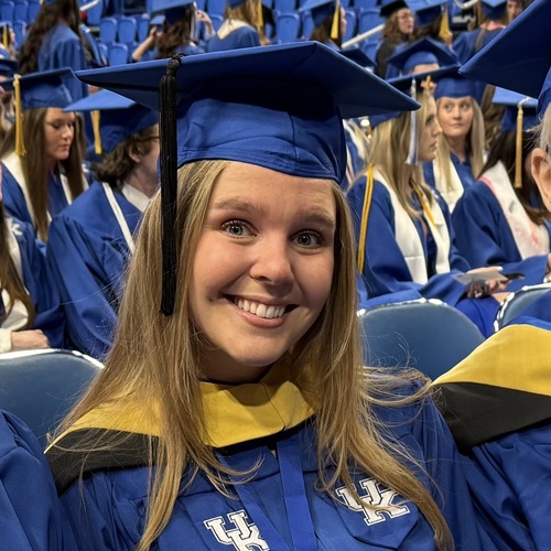 Lindsay R – UK Student Seeking Babysitting Jobs