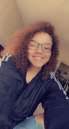 Sharice W - Valencia Babysitter