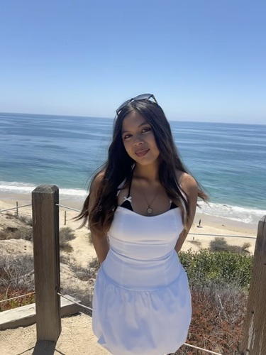 Sydney M - Long Beach City College  Babysitter