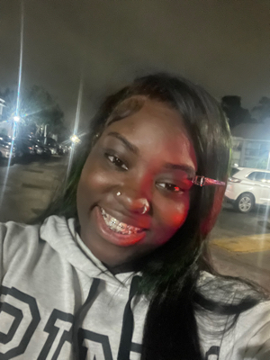 Janyah M - Valencia Babysitter