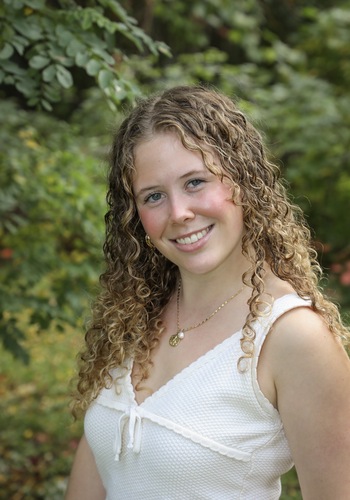 Ayla H - Northeastern University Babysitter