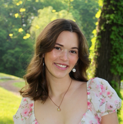 Naomi H - Lipscomb Babysitter