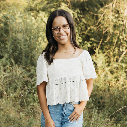MaKenzi E - Tennessee Tech Babysitter