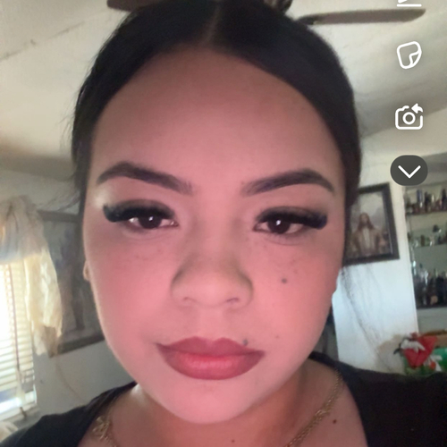 Flor L - Carrington College-Sacramento Babysitter