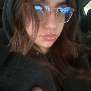 Alondra L - Prairie State College  Babysitter