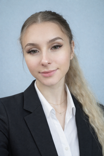 Stacia T - Valencia Babysitter