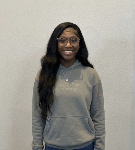 Destinee E - Lincoln Land Community College  Babysitter