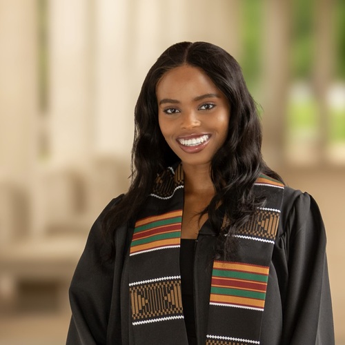Sonia M – UMSL Student Seeking Nanny Jobs
