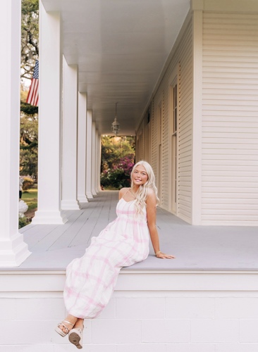 Claire D - UWF Babysitter