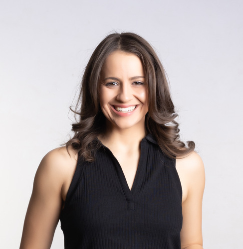 Averi C - American Academy of Dramatic Arts- New York Babysitter