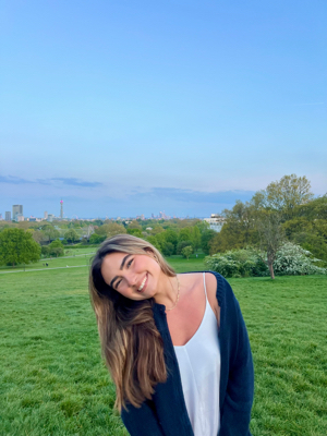 Naomi J - Samford Babysitter