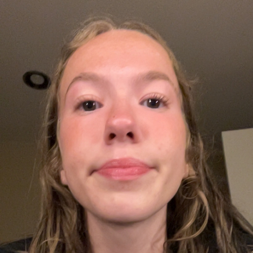Aspen L - Capitol School of Hairstyling and Esthetics Babysitter